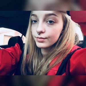 Meet your Posher, Alyssa